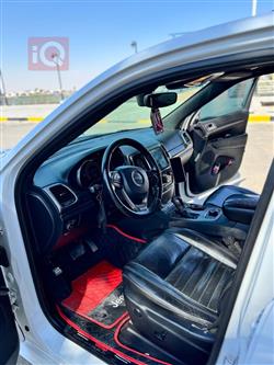 جیپ گراند شیرۆکی